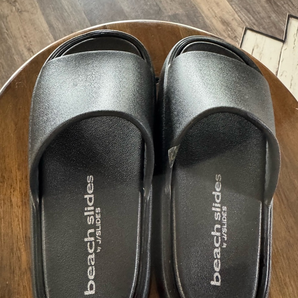 NEW J/Slides Black Beach Slides